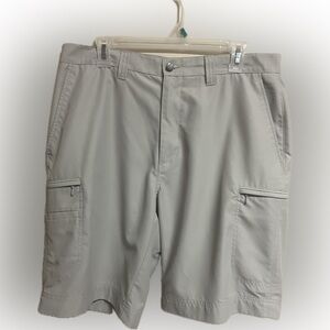 Callaway Men’s Khaki Golf Shorts 34” Waist 10” Inseam